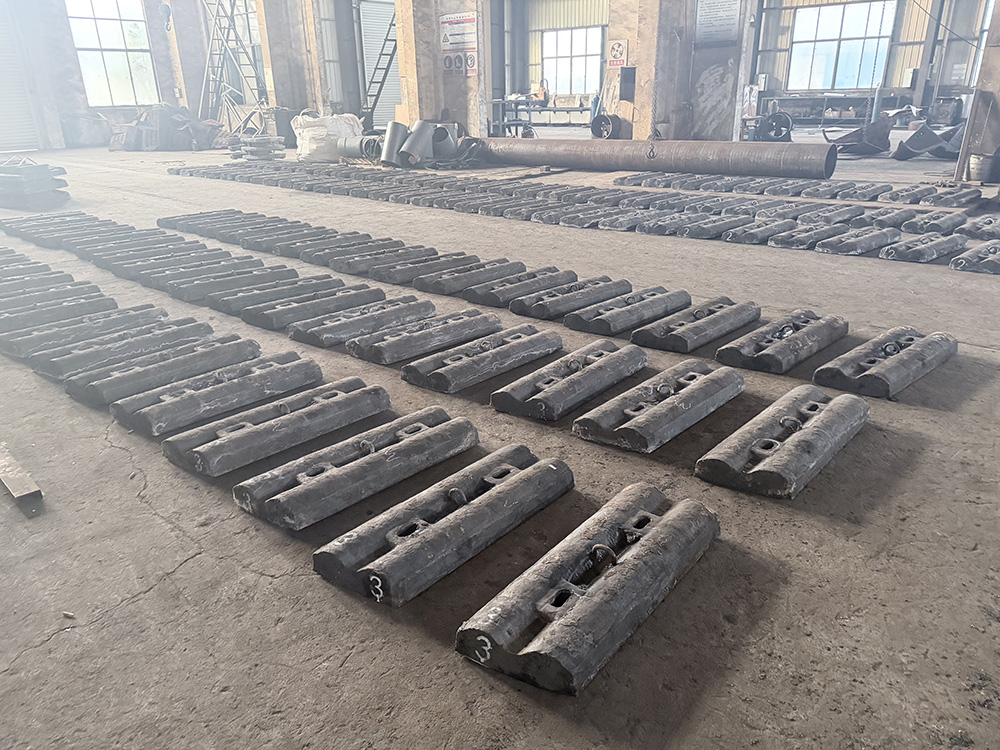 2.74.5型号双金属磨机衬板2 .jpg